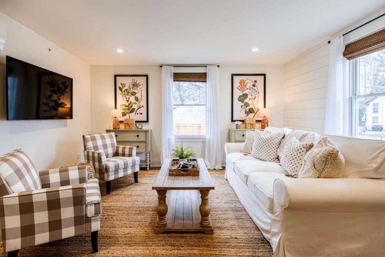 Downtown Luxury Farmhouse Apartment #4 West Dundee Kültér fotó