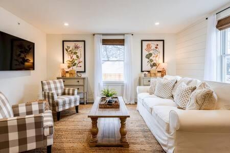 Downtown Luxury Farmhouse Apartment #4 West Dundee Kültér fotó